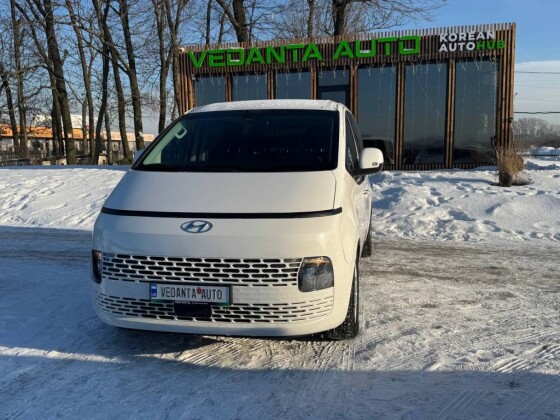 Hyundai Staria (2024)