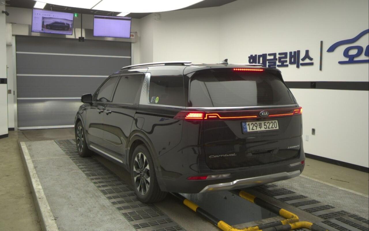 Kia Carnival (2020)