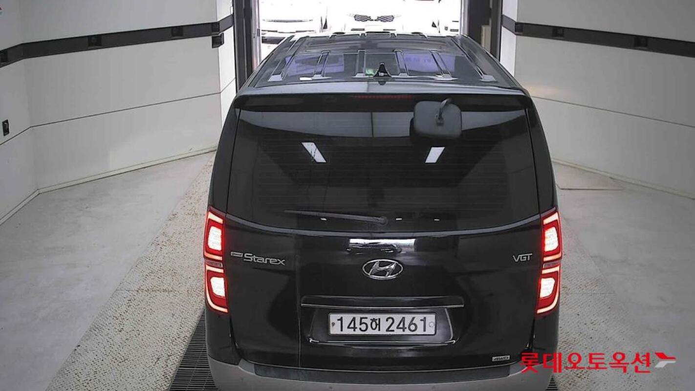 Hyundai Grand Starex (2020)