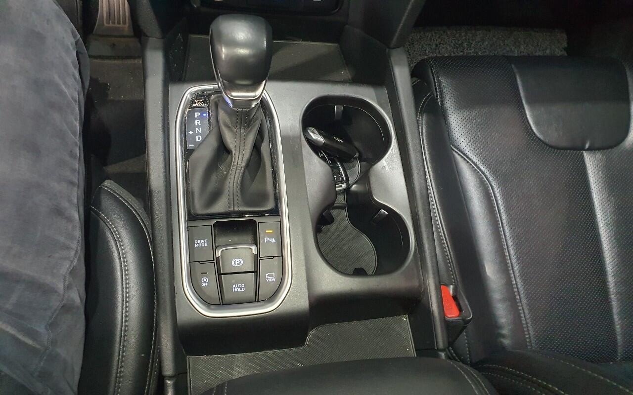 Hyundai Santa Fe (2018)