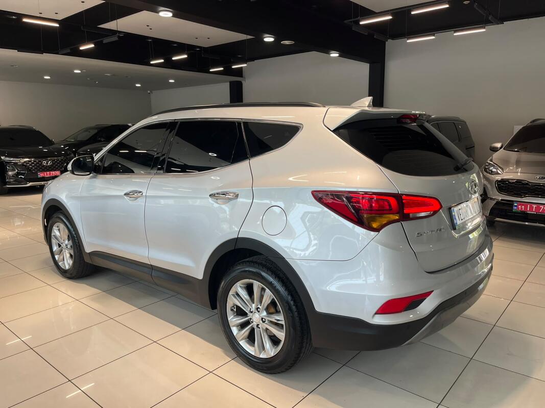 Hyundai SantaFe (2017)