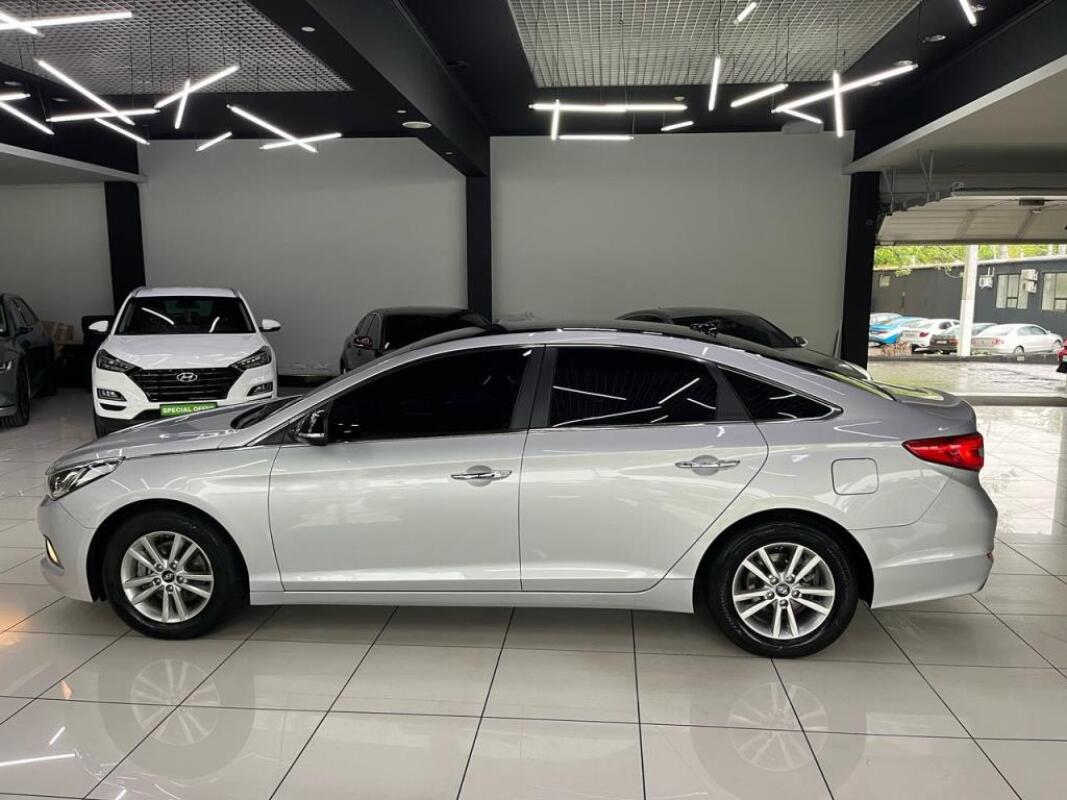Hyundai Sonata (2016)