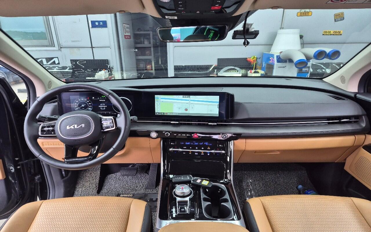 Kia Carnival (2023)