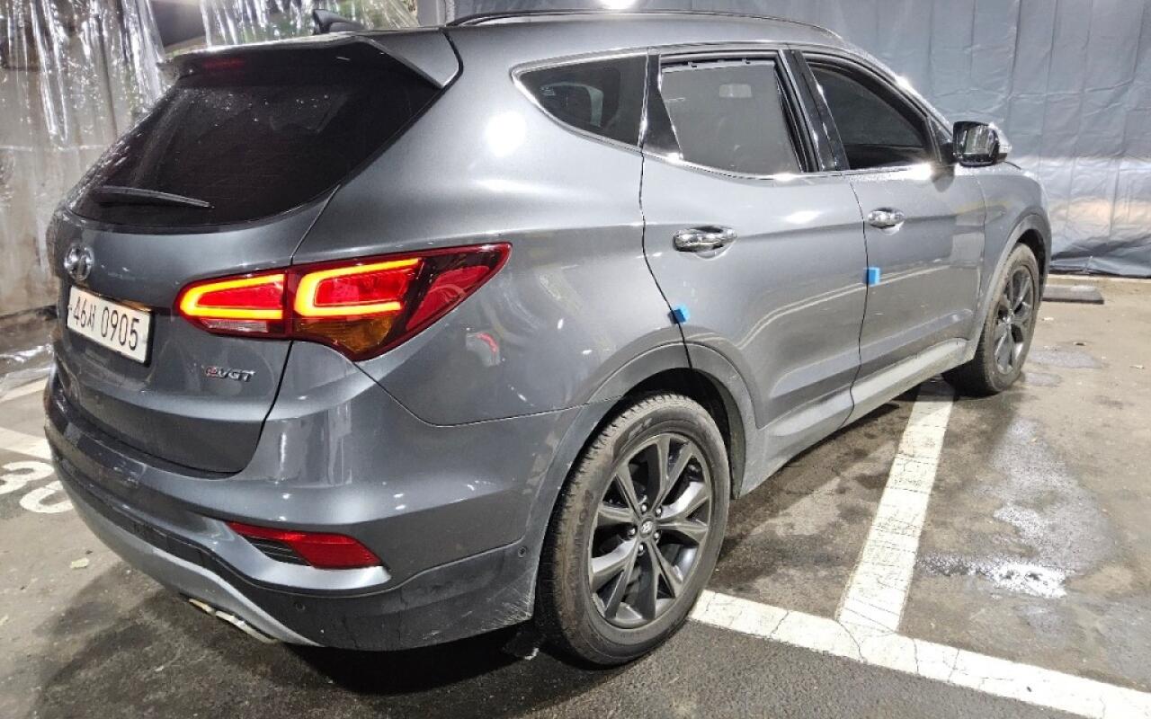Hyundai SantaFe (2015)