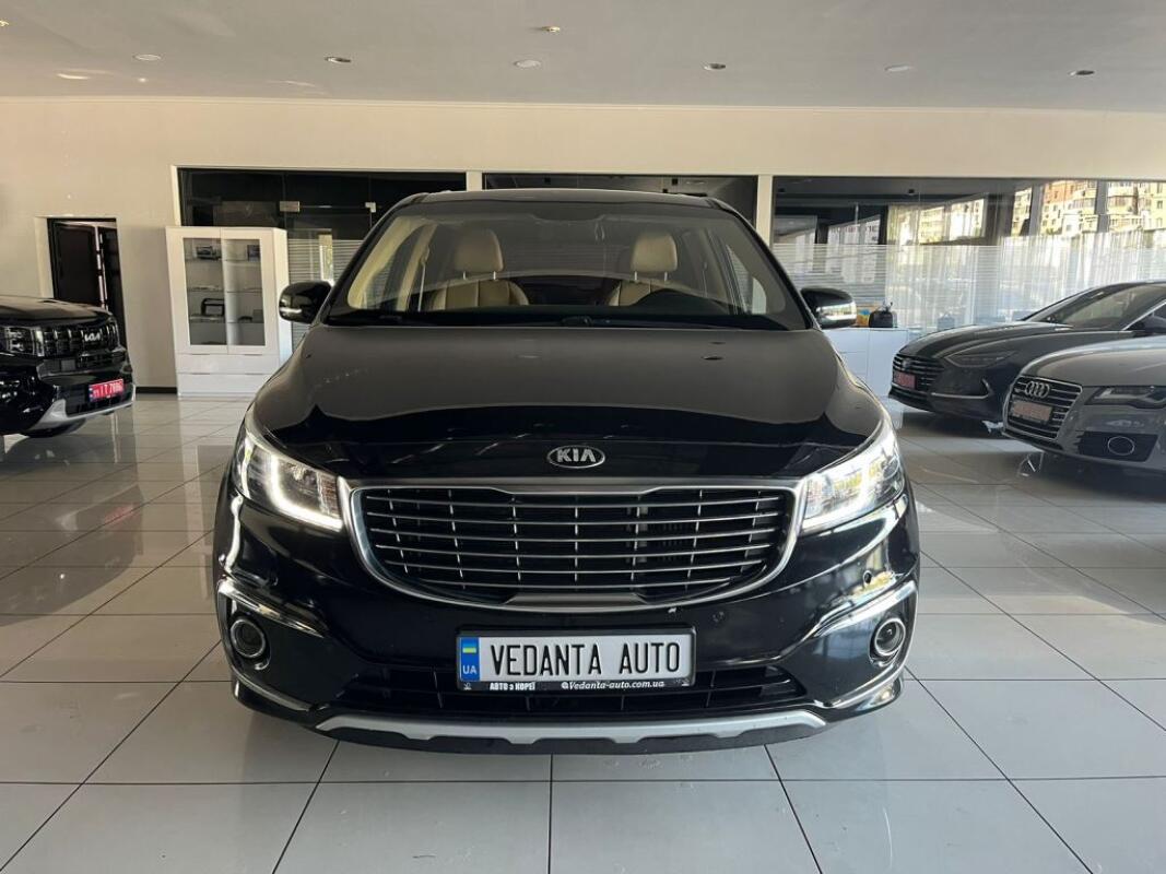 Kia Carnival (2017)