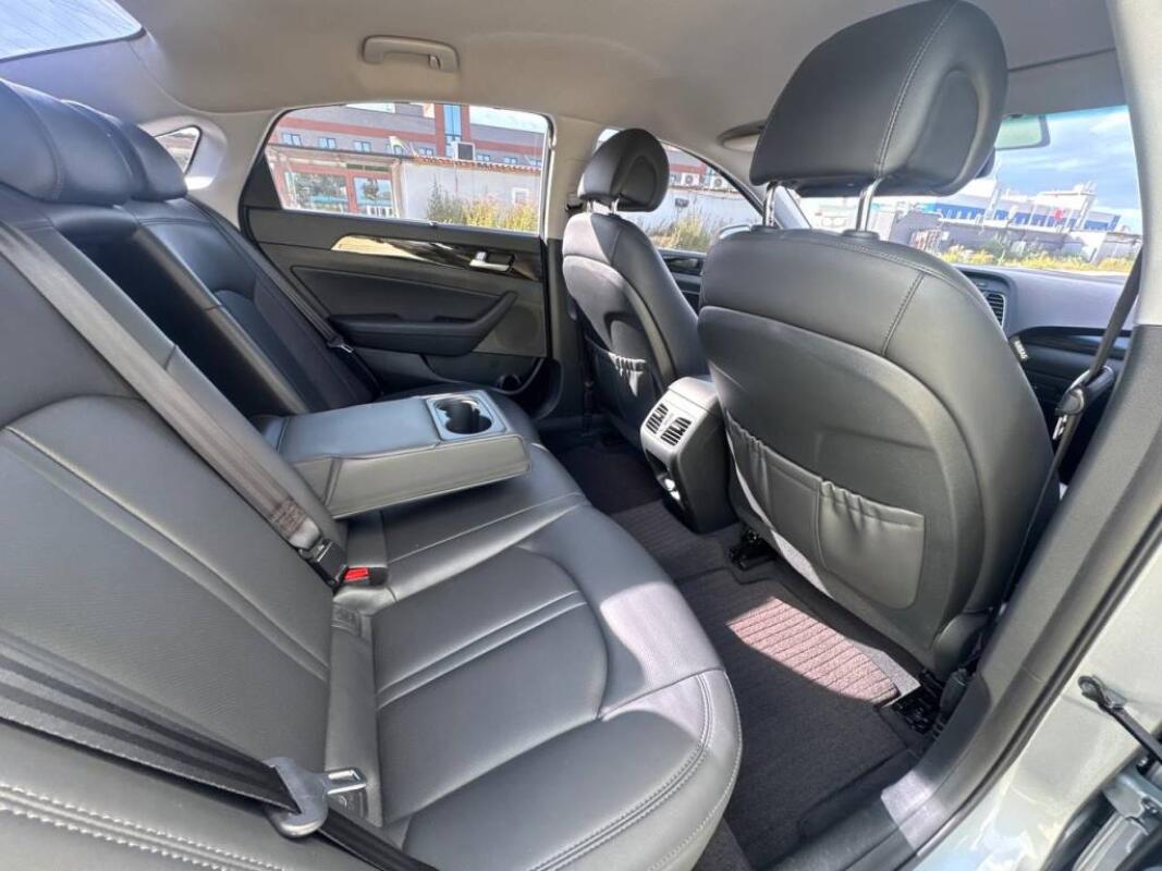 Hyundai Sonata (2015)