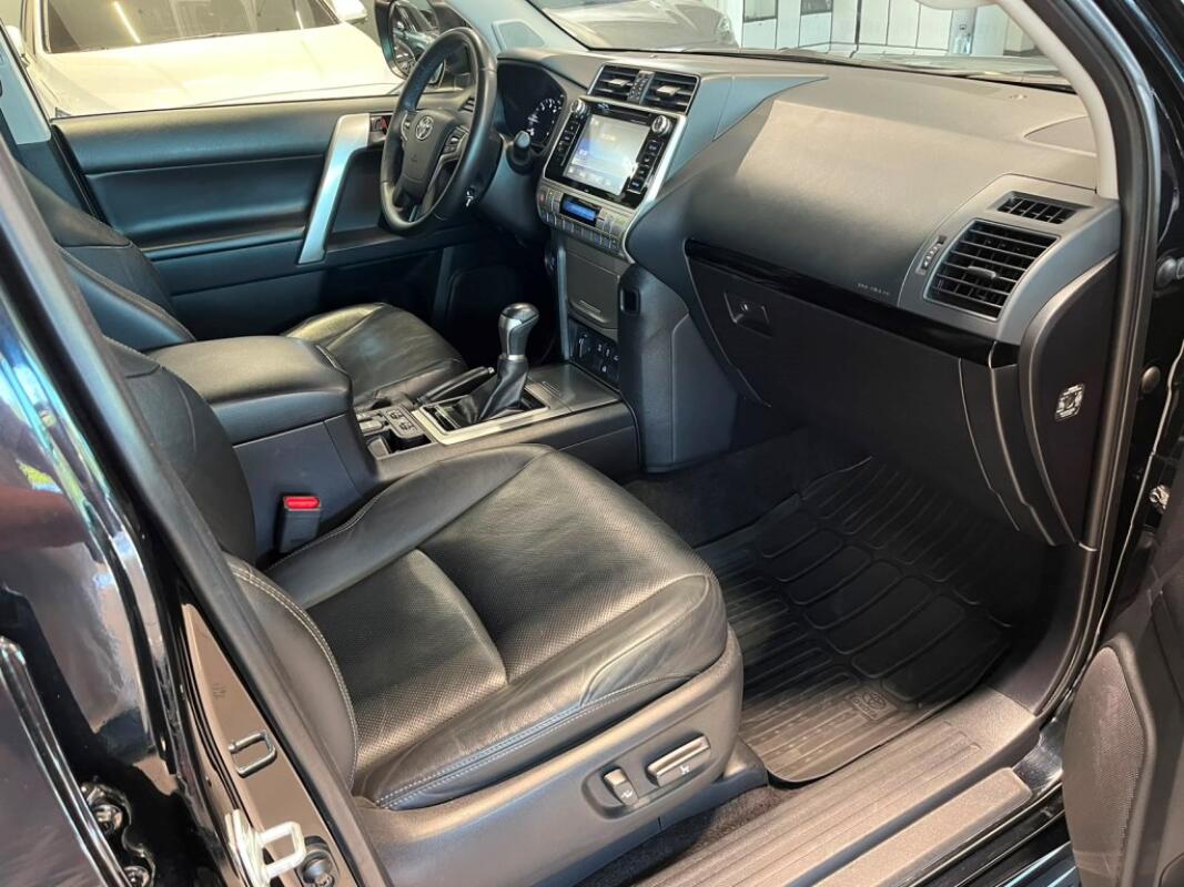Toyota Land Cruiser (2019)