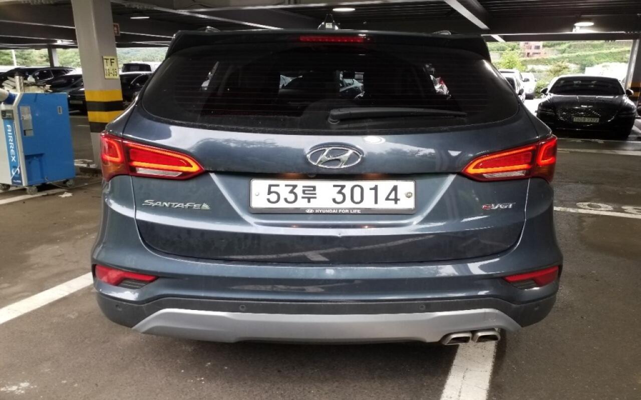 Hyundai SantaFe (2016)