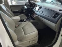 Kia Carnival (2016)