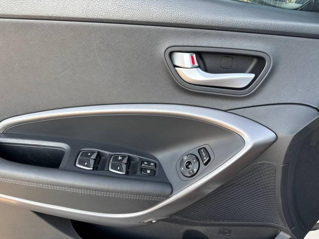 Hyundai SantaFe (2015)