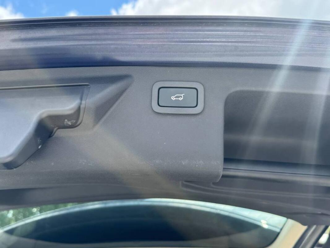 Land Rover Discovery Sport (2015)
