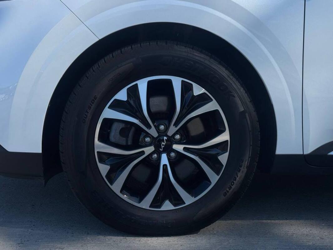 Kia Carnival (2023)
