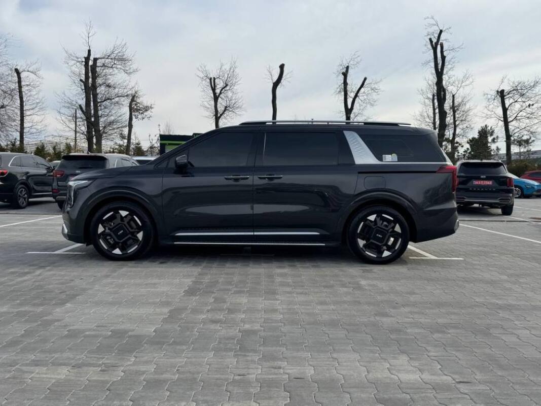 Kia Carnival (2024)