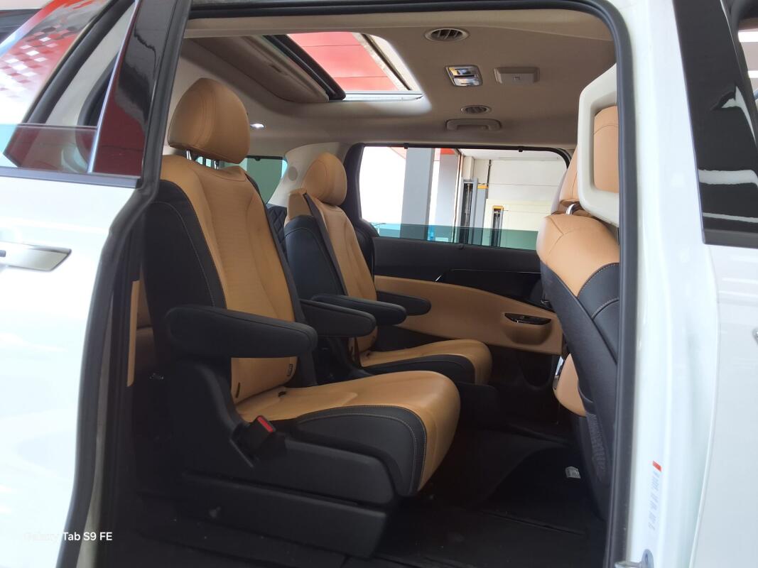 Kia Carnival (2023)