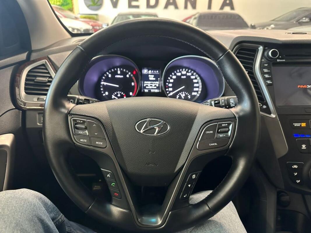 Hyundai SantaFe (2016)