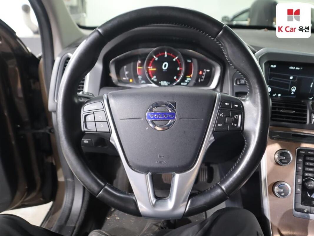 Volvo XC60 (2015)