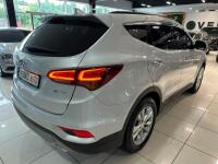 Hyundai SantaFe (2016)