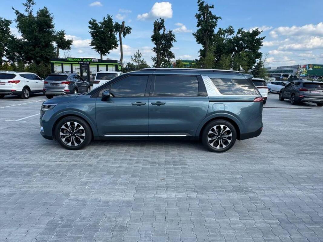 Kia Carnival (2021)
