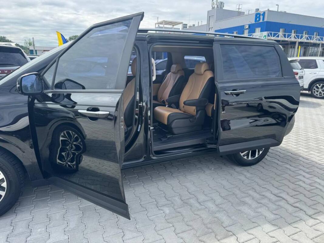 Kia Carnival (2021)