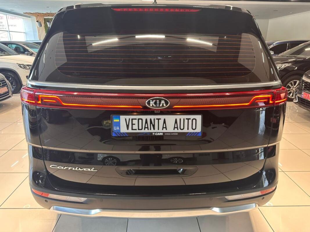 Kia Carnival (2021)
