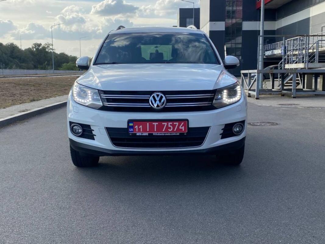 Volkswagen Tiguan (2015)