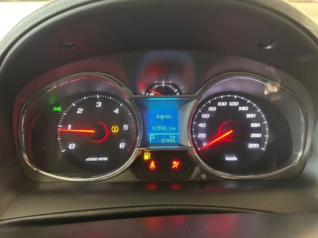 Chevrolet	Captiva (2015)