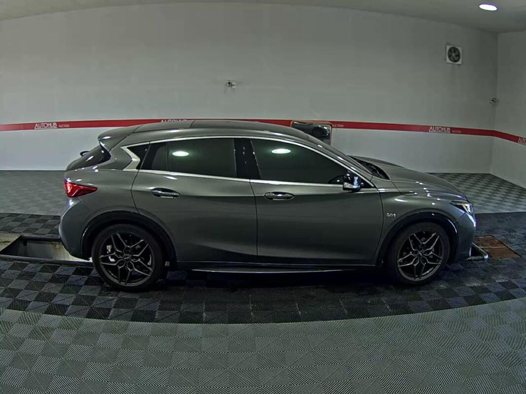 Infiniti Q30 (2017)