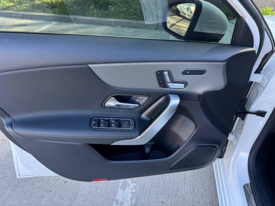 Mercedes A220 (2020)