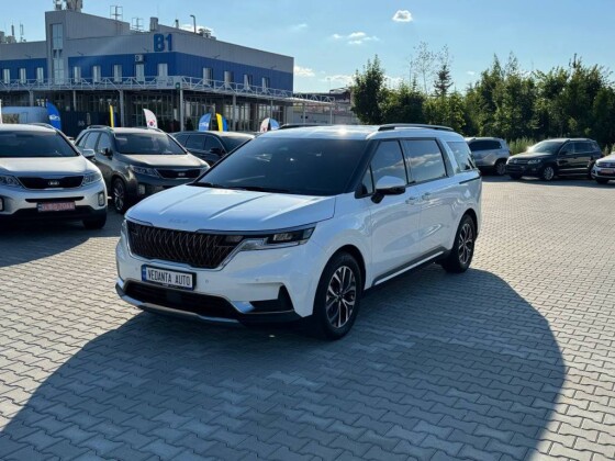 Kia Carnival (2022)