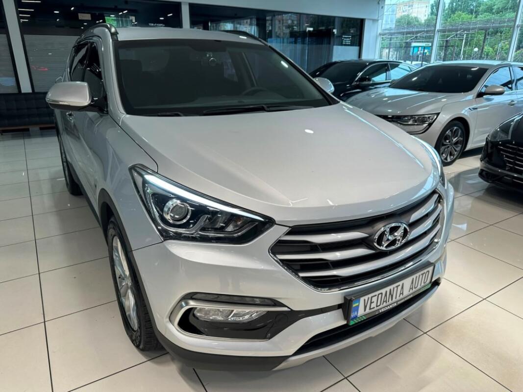 Hyundai SantaFe (2016)