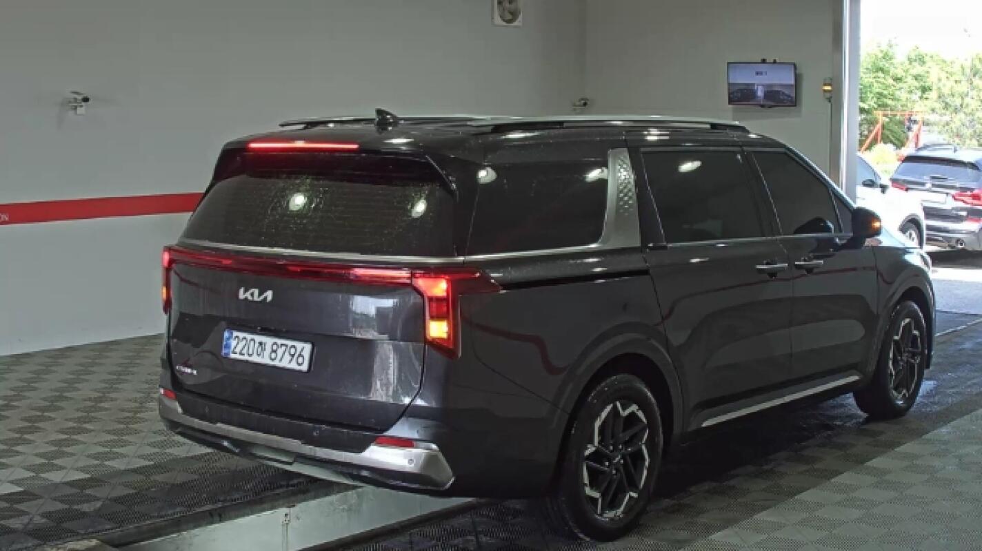 Kia Carnival (2024)