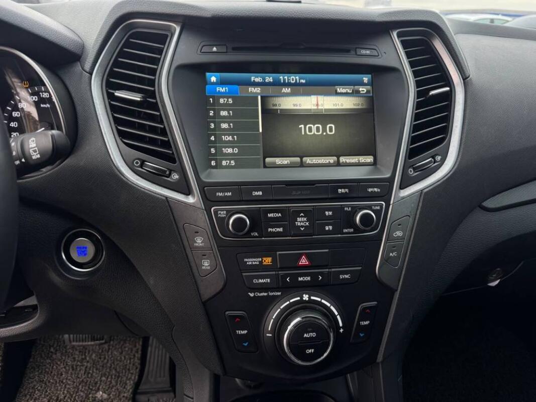 Hyundai SantaFe (2016)