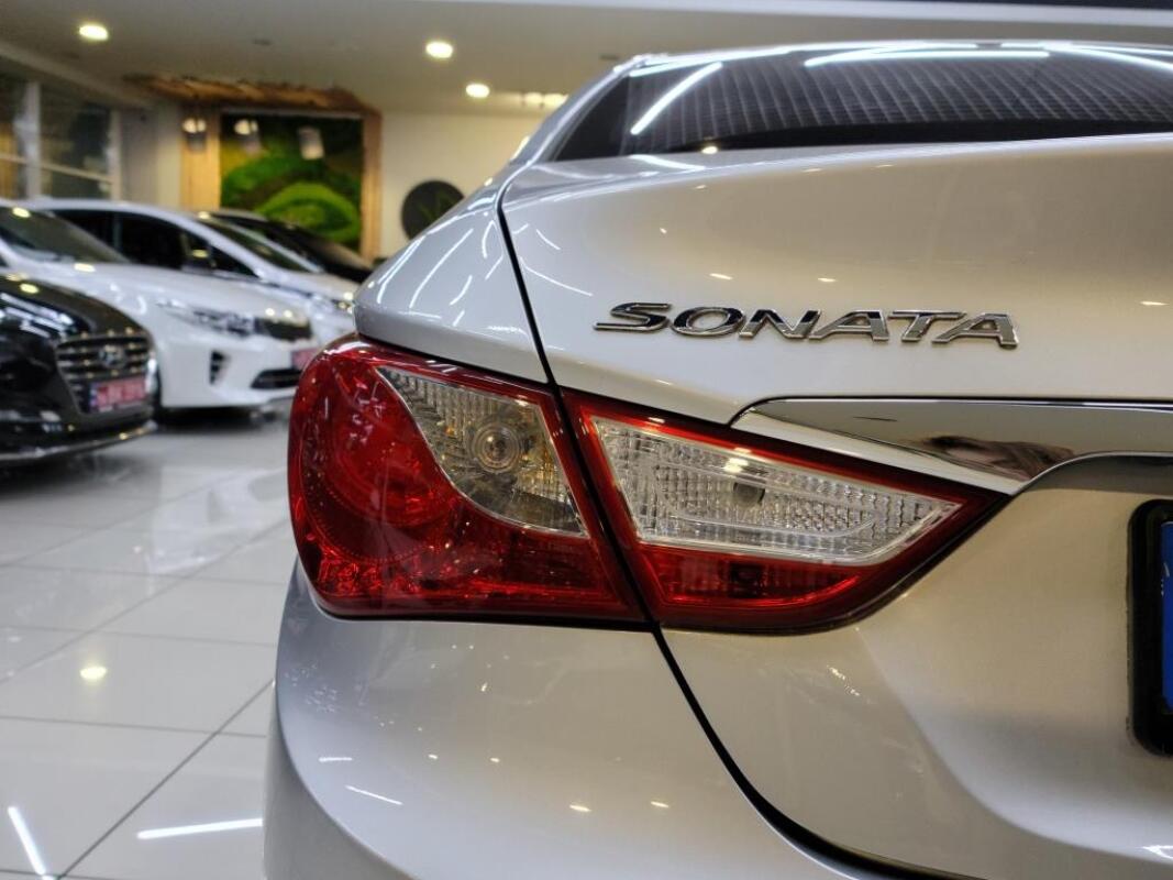 Hyundai Sonata (2013)
