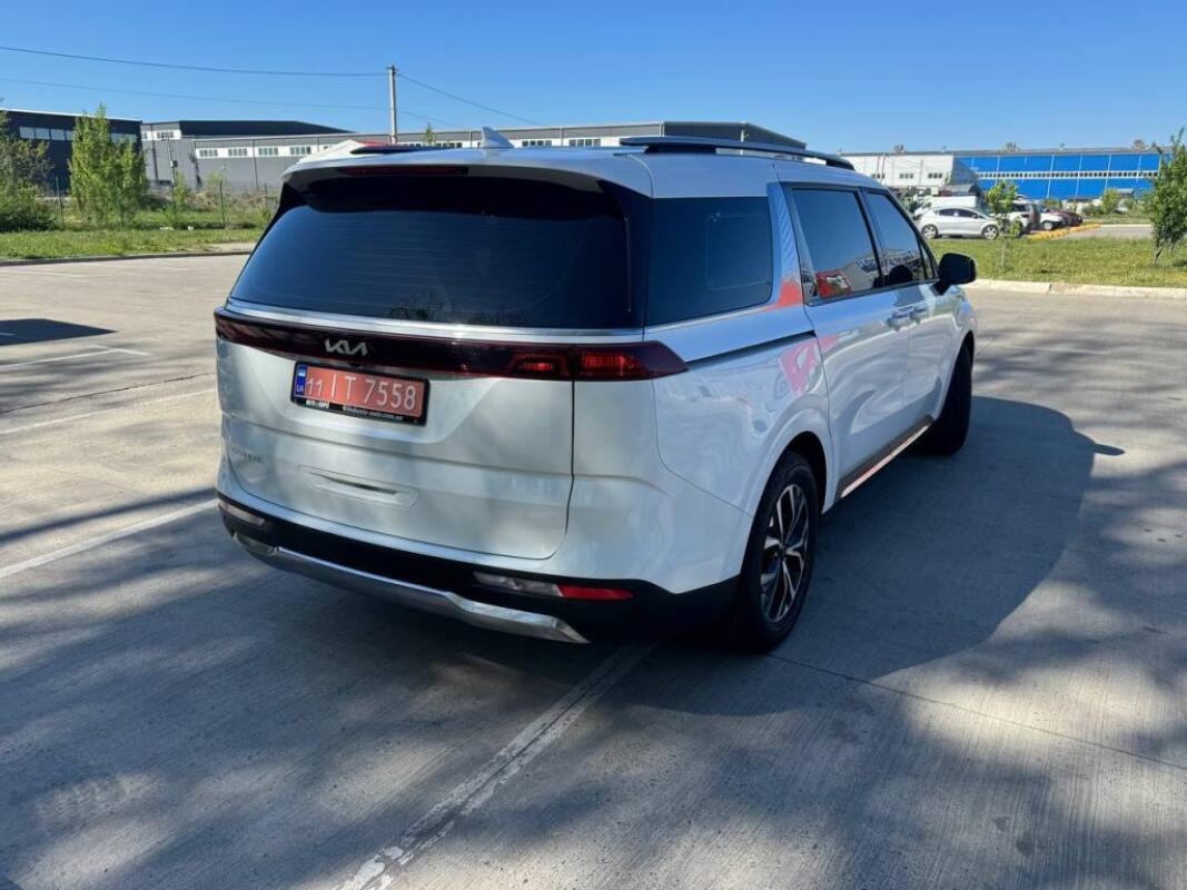 Kia Carnival (2023)