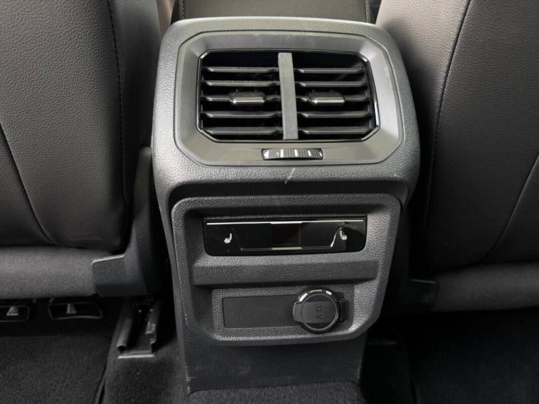 Volkswagen Tiguan (2022)