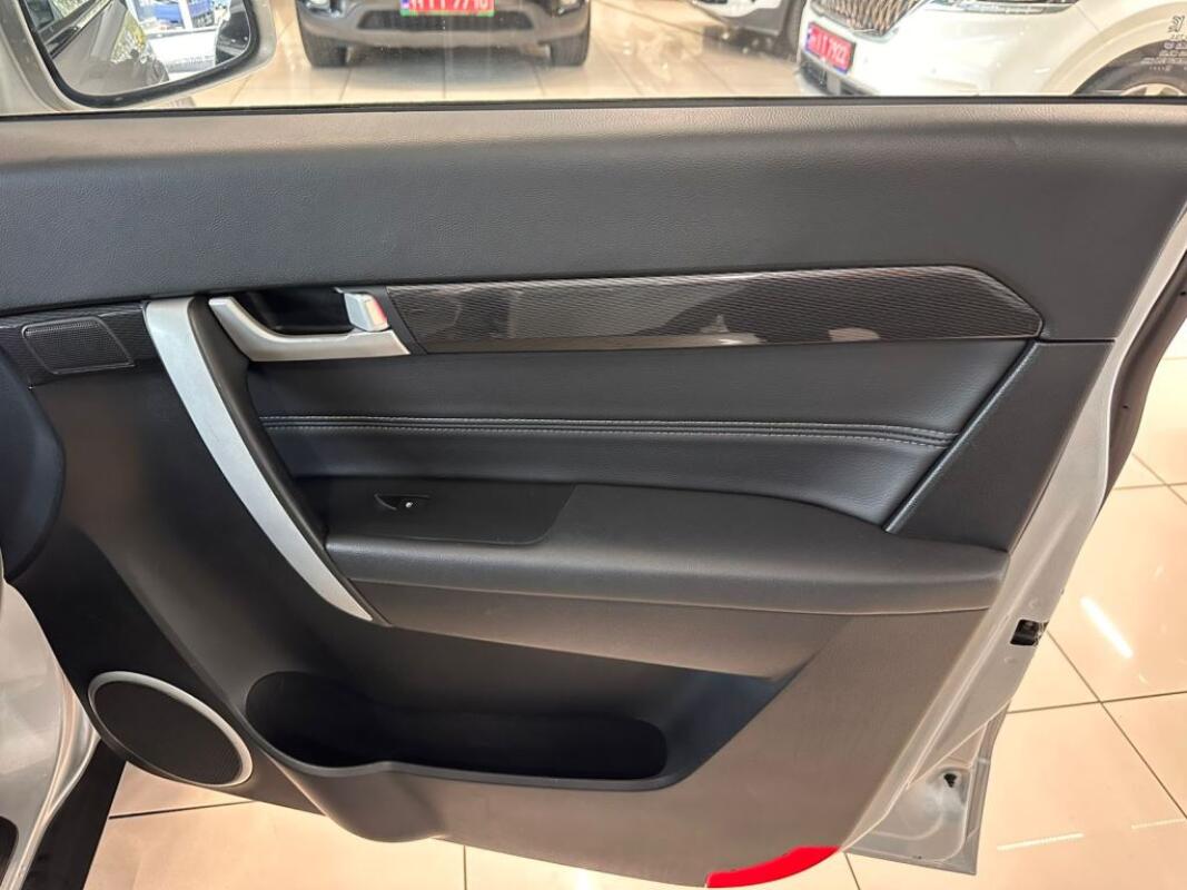 Chevrolet	Captiva (2015)