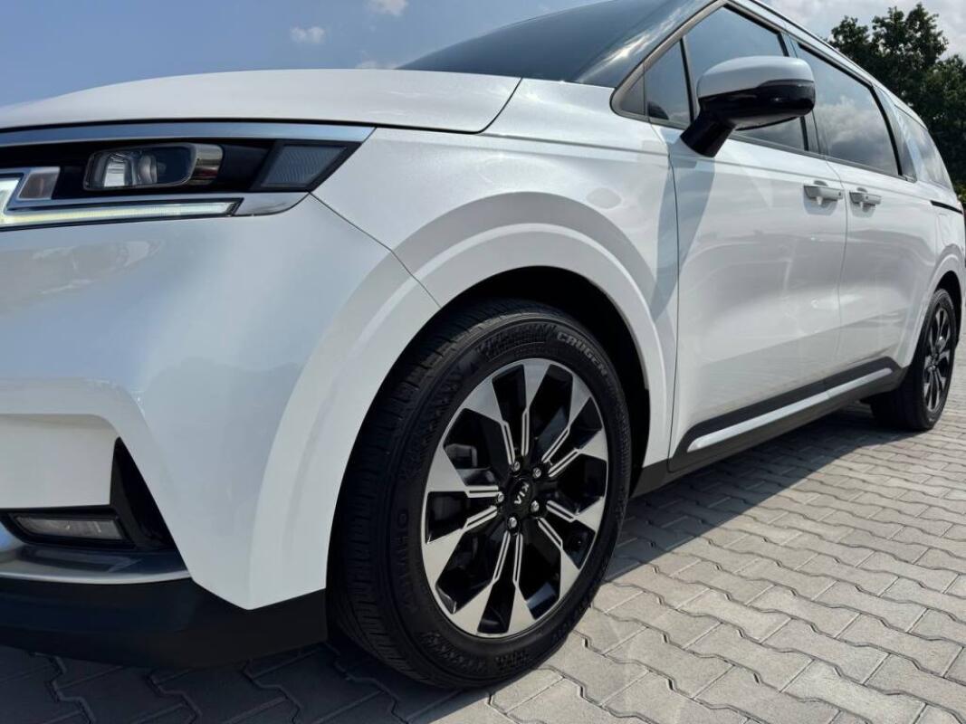Kia Carnival (2021) Kia Carnival (2021)