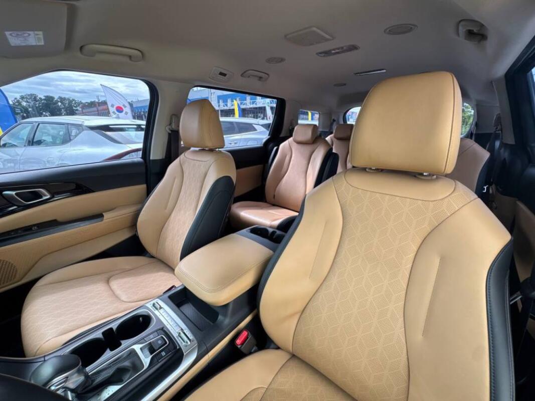 Kia Carnival (2021)