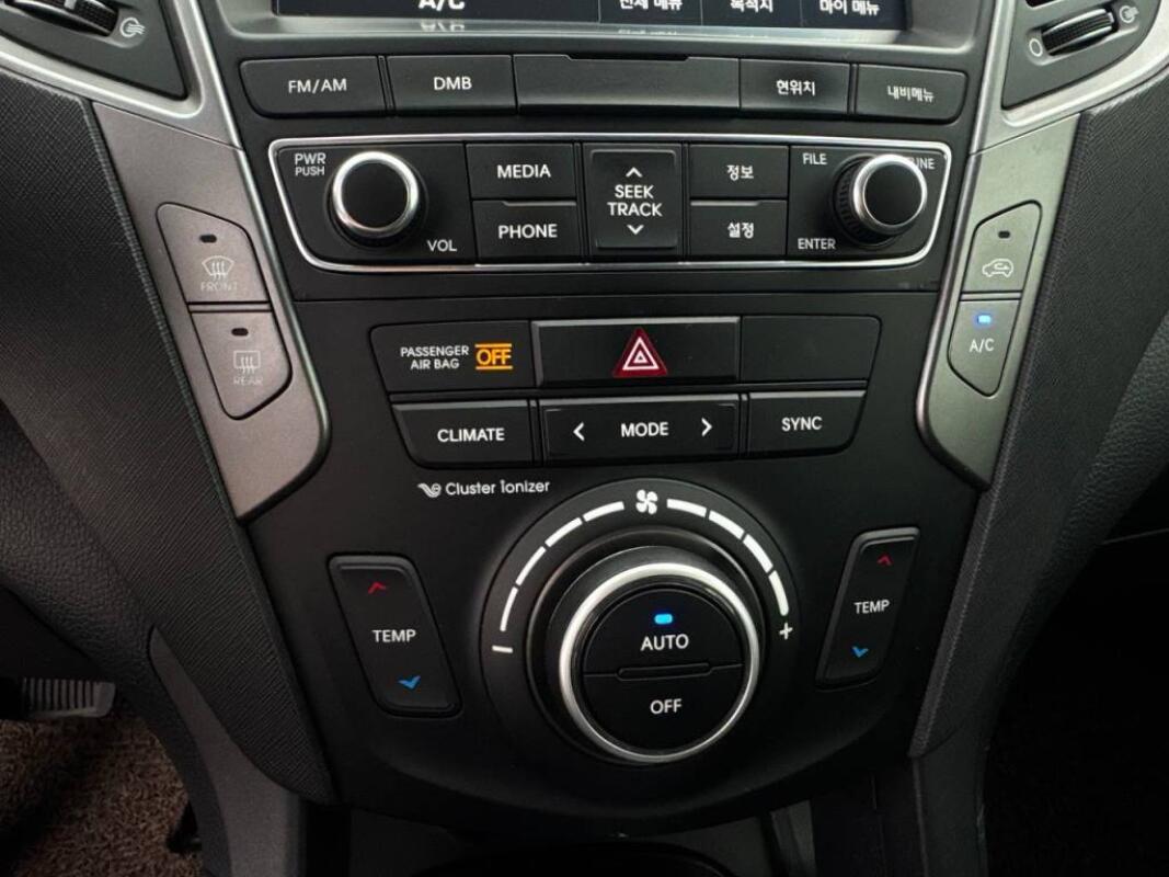Hyundai SantaFe (2016)