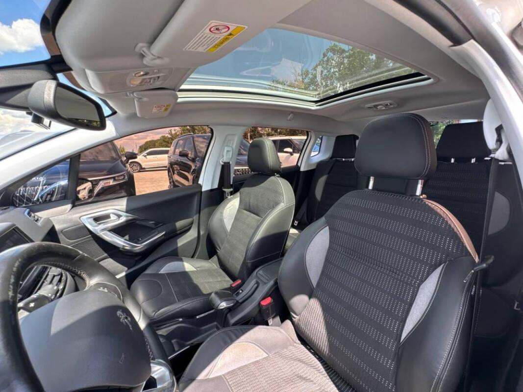 Peugeot 2008 (2015)
