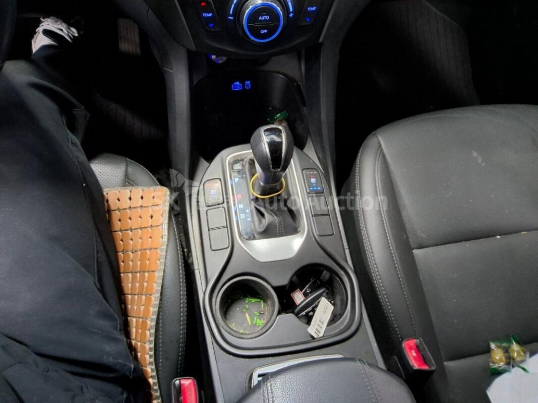 Hyundai SantaFe (2016)