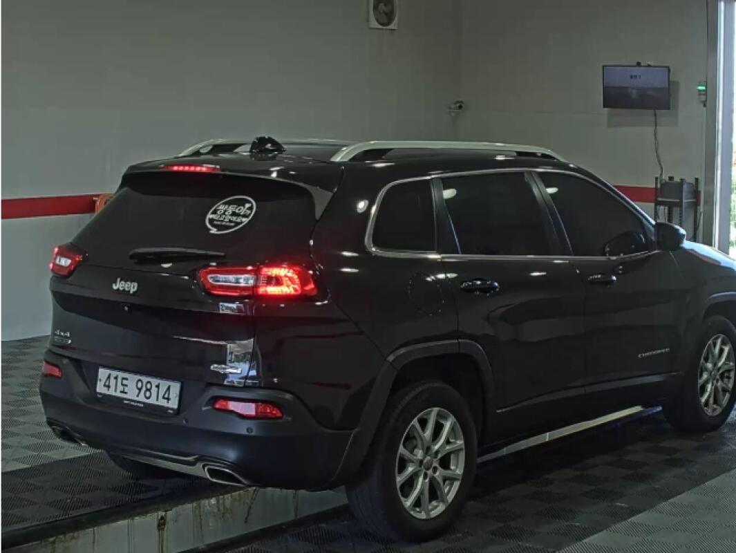 Jeep Cherokee (2015)