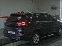 Jeep Cherokee (2015)