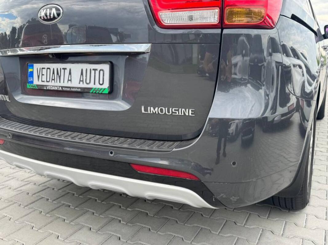 Kia Carnival (2016)