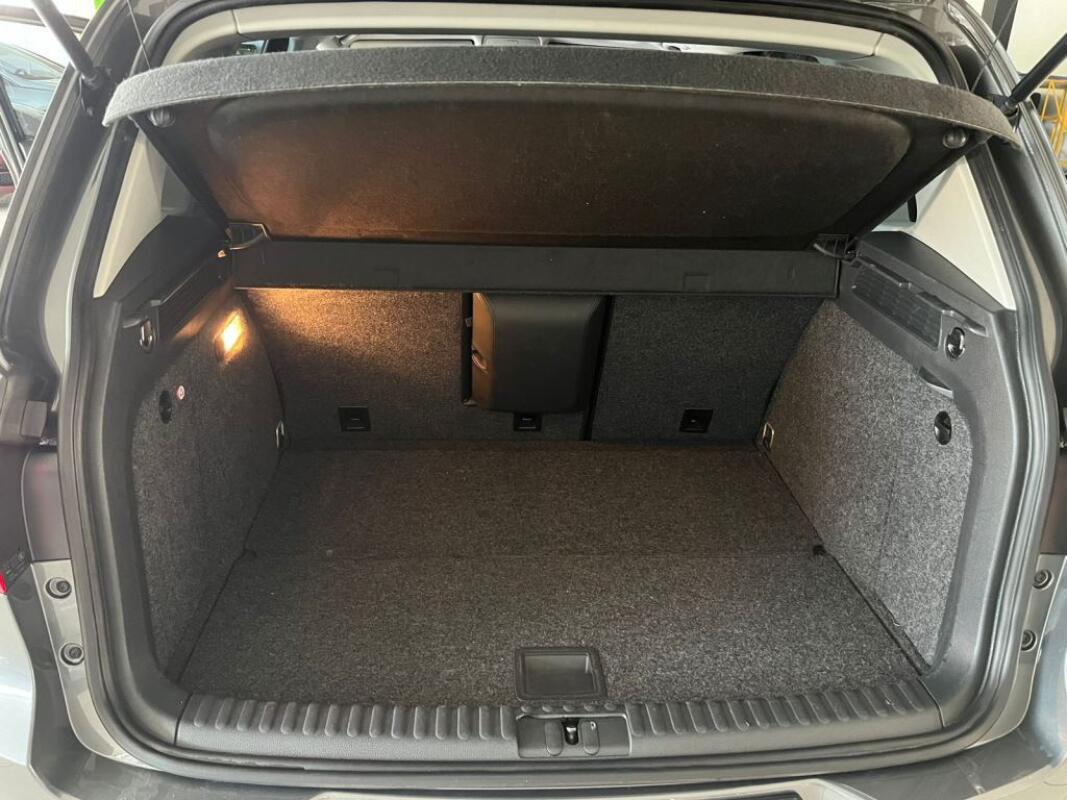 Volkswagen Tiguan (2015)