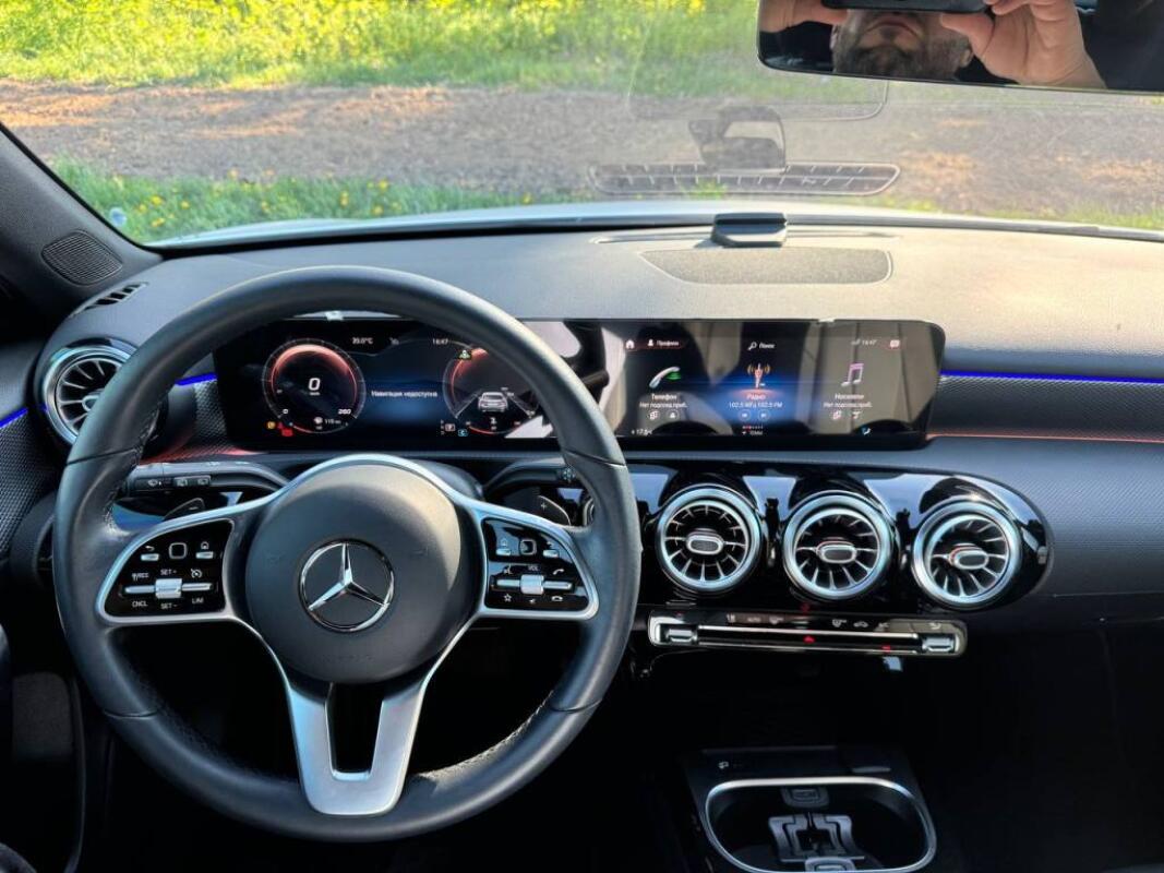 Mercedes A220 (2020)