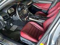 Lexus IS300 (2017)