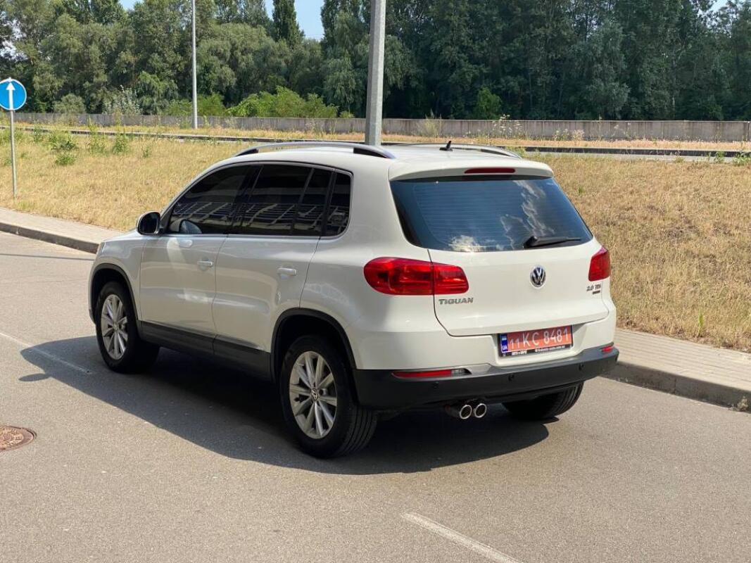 Volkswagen Tiguan (2014)