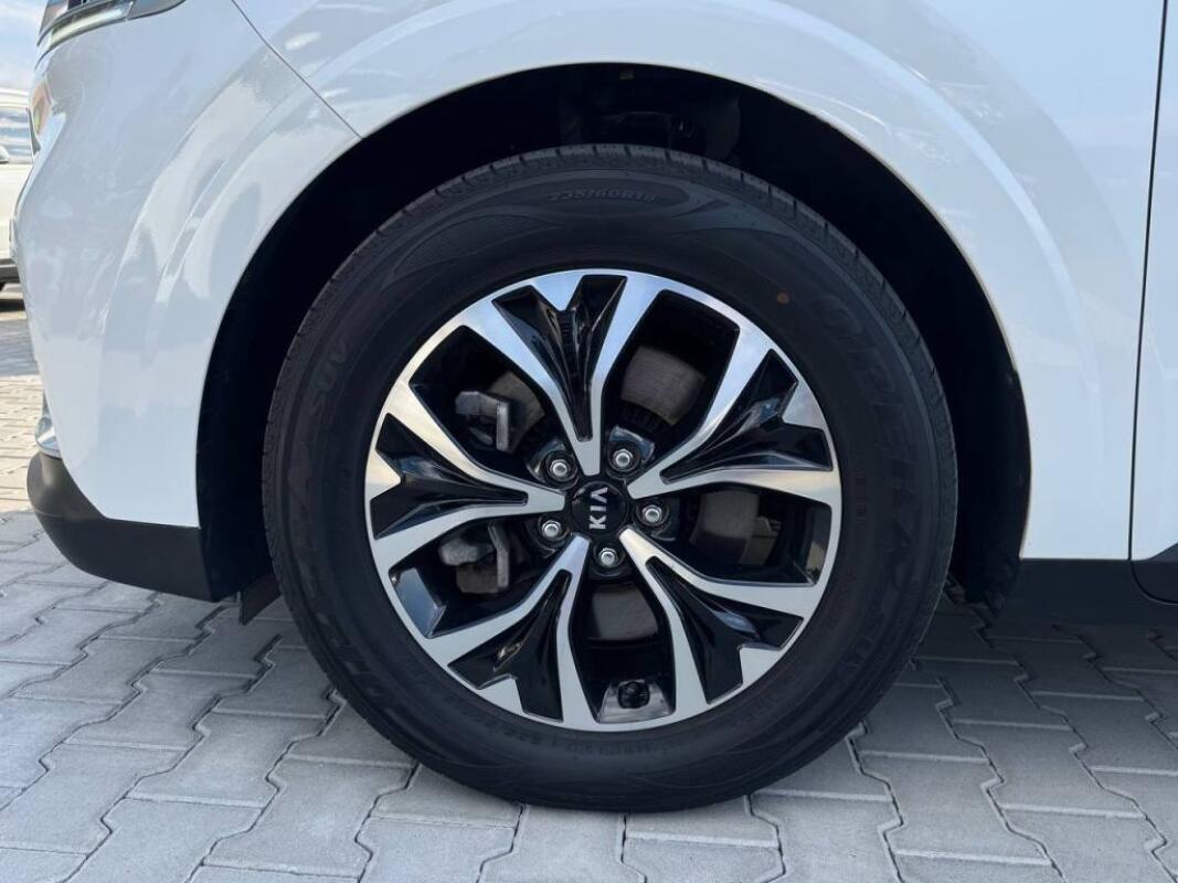 Kia Carnival (2021)