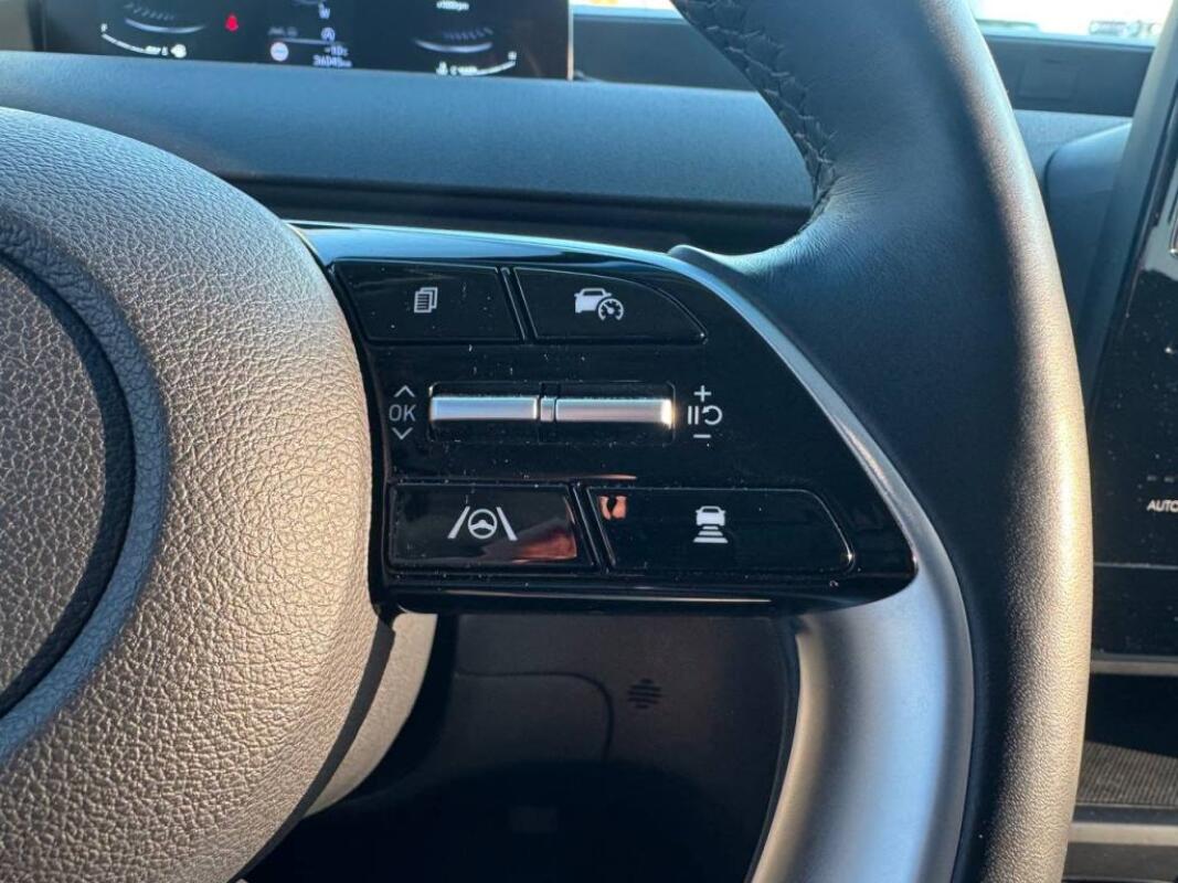 Hyundai Staria (2024)